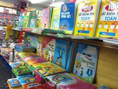 Sách giáo khoa có bắt buộc phải đi kèm với sách tham khảo?