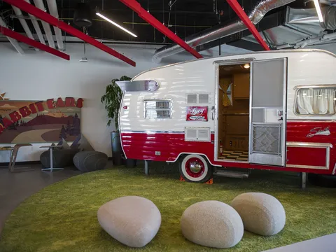 Ảnh: Bên trong văn phòng độc lạ 131 triệu USD của Google