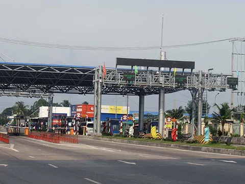 Cần Thơ họp lúc... 21h thông báo việc giảm giá vé BOT