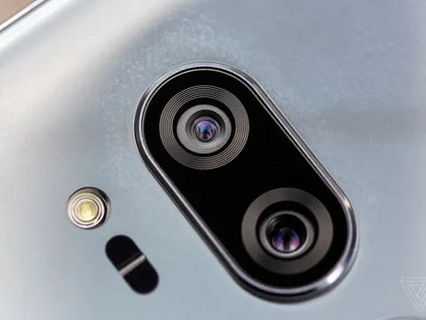 Cuộc đua camera điện thoại khốc liệt thế nào trong 10 năm qua?