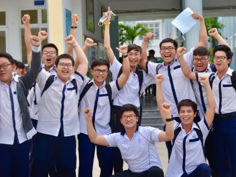 Điểm sàn đại học 2018 giảm cực mạnh