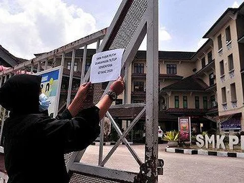 Malaysia đóng cửa hàng trăm trường học vì rò rỉ hóa chất