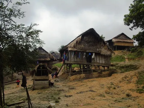 Gian nan hành trình tìm chữ của dân bản "bốn không"