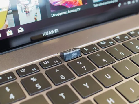 Microsoft ngừng bán laptop Huawei, bỏ ngỏ khả năng chặn Windows