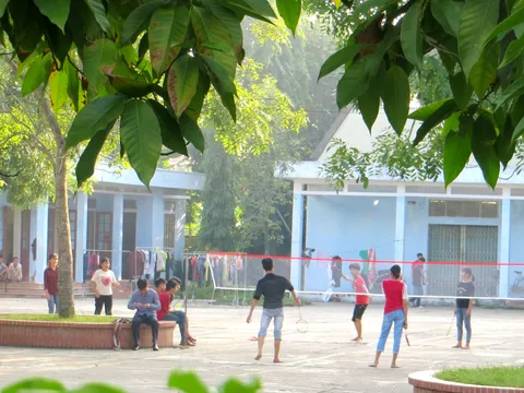 Người thầy tận tâm với học sinh khuyết tật