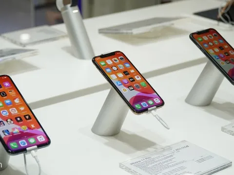 Một tháng về Việt Nam, iPhone 11 chính hãng đã giảm giá