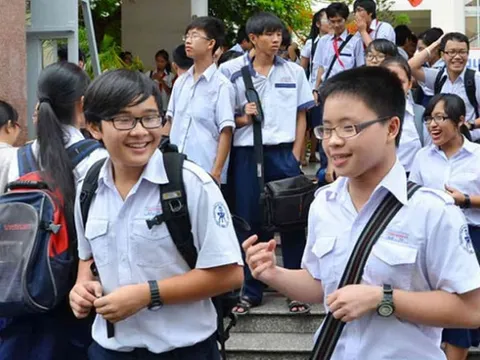 Điểm chuẩn lớp 10 các trường công lập ở TP. HCM giảm từ 1-3,5 điểm