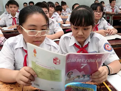 Miễn học phí đến cấp THCS sẽ hạn chế học sinh bỏ học vì khó khăn
