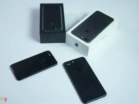 Mở hộp iPhone 7, 7 Plus chính hãng đầu tiên tại Việt Nam