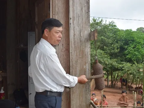 Người thầy gần 40 năm gieo chữ vùng cao