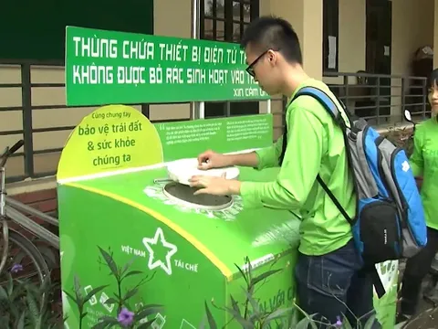 Không nên vứt pin đã qua sử dụng vào thùng rác