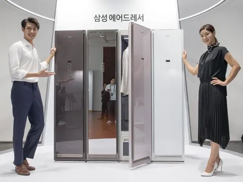 Samsung ra mắt tủ quần áo thông minh, chỉ cần treo vào là sạch và thẳng