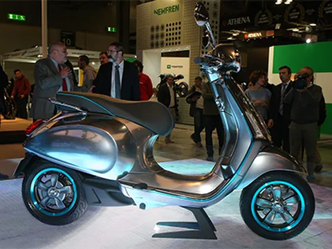 scooter điện đầu tiên của Vespa