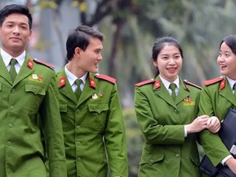 Thí sinh khối ngành Công an xác nhận nhập học trên cổng của Bộ GD&ĐT