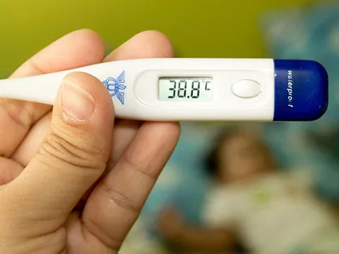 TP.Hồ Chí Minh: 142 học sinh đồng loạt sốt cao nhập viện không phải do ngộ độc thực phẩm