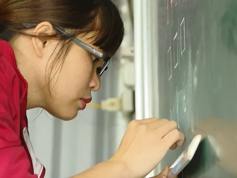 Nỗi niềm của những cô giáo 'cõng chữ lên non' tại miền đất Trung Lèng Hồ