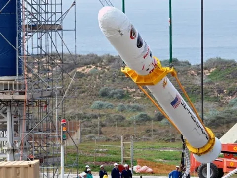 Mua nhầm nhôm rởm, NASA mất 2 vệ tinh, thiệt hại 700 triệu USD