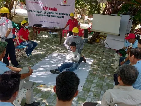 Tập huấn ứng phó thiên tai, thảm họa cho hơn 50 tình nguyện viên ở Đà Nẵng