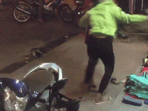 Thực hư Clip người vợ mang bụng bầu đi đánh ghen