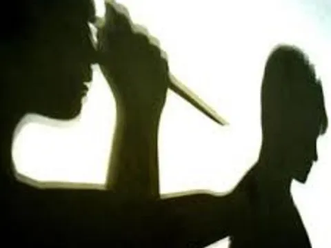 Bênh bạn, người đàn ông bị đâm thủng phổi