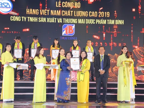 Dược phẩm Tâm Bình vinh dự nhận thưởng Hàng Việt Nam chất lượng cao 2019