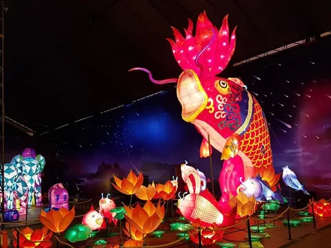 Lễ hội đèn lồng khổng lồ