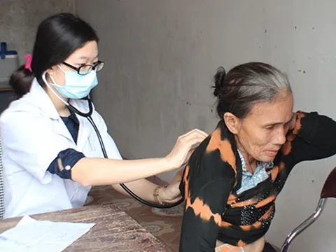 Hà Tĩnh: Khám, cấp thuốc miễn phí cho 700 người dân