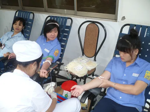 “Một giọt máu cho đi, một cuộc đời ở lại”