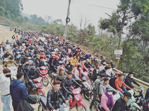 Các điểm du lịch cháy phòng, kẹt xe sau Tết