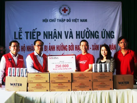 Hội Chữ thập đỏ Việt Nam tiếp nhận 250.000 lon nước từ AB InBev ủng hộ công tác phòng, chống dịch