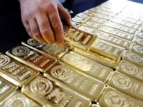 Giá vàng bất ngờ tăng vọt