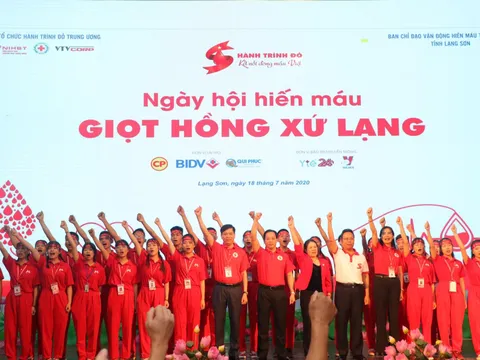 Tưng bừng ngày hội hiến máu Giọt hồng Xứ Lạng