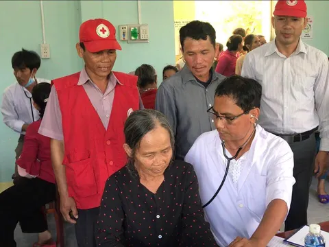Bình Thuận: Hơn 2.000 người nghèo được khám chữa bệnh, cấp thuốc miễn phí