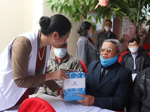 Hải Phòng: Trao hơn 1.000 suất quà Tết cho người cao tuổi