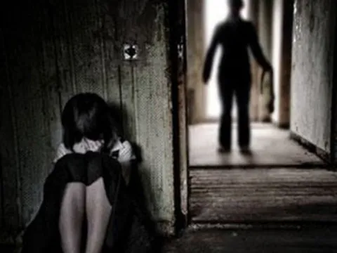 Không khởi tố vụ người mẫu ảnh nude tố cáo họa sĩ hiếp dâm