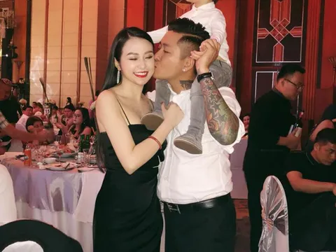 Tuấn Hưng đang nằm viện cũng không quên dành lời yêu thương đến vợ