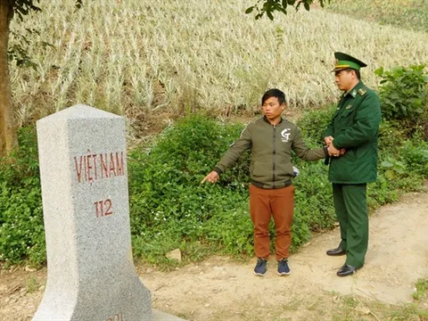 Lừa bán người yêu sang Trung Quốc lấy tiền mua xe máy