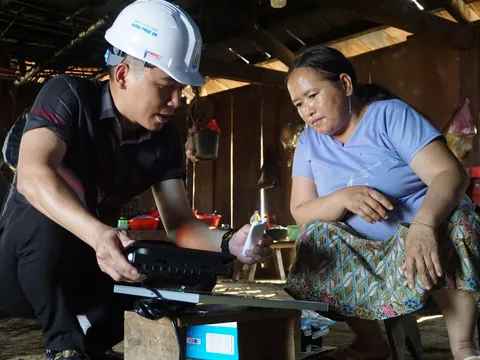 Doanh nhân trẻ thắp sáng bản nghèo