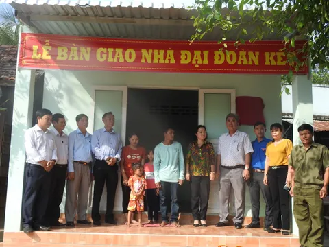 Bàn giao nhà Đại đoàn kết cho người nghèo tại Tánh Linh – Bình Thuận