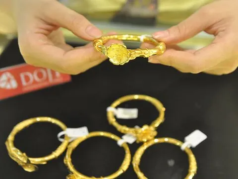 Giá vàng dự báo sẽ tăng cao?