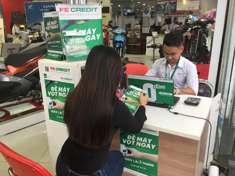 Vay nợ và … vui!