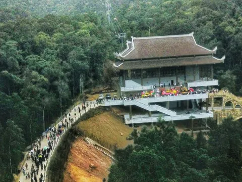 Khám phá vùng đất thiêng Tây Yên Tử