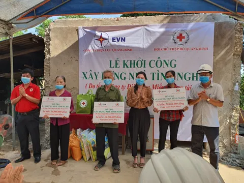 Khởi công xây dựng 5 ngôi nhà tình nghĩa tại Quảng Bình