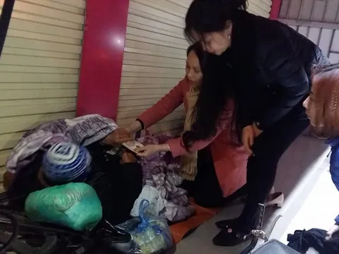 Thấm đượm tình người giữa đêm đông giá rét