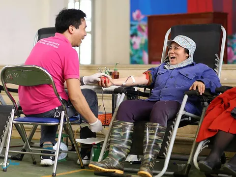 Sống là cho đâu chỉ nhận riêng mình