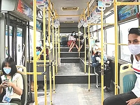 Bỏ giãn cách trên các phương tiện vận tải xuất phát từ Đà Nẵng