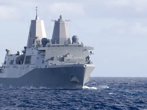 Trung Quốc không cho phép tàu chiến Mỹ thăm Hong Kong