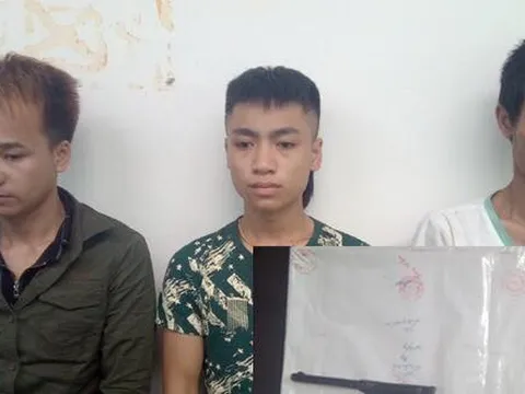 Găm súng đi buôn ma túy đá và hồng phiến