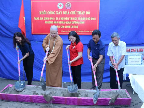 Hỗ trợ xây 4 nhà Chữ thập đỏ