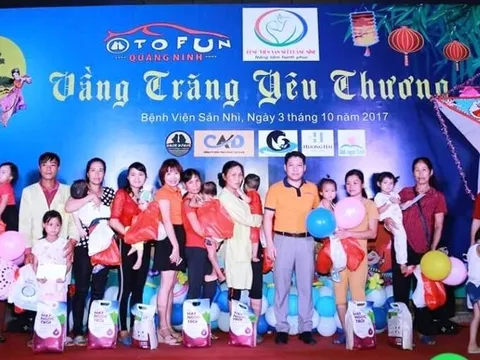 Otofun Quảng Ninh trao quà cho trẻ em mắc bệnh hiểm nghèo